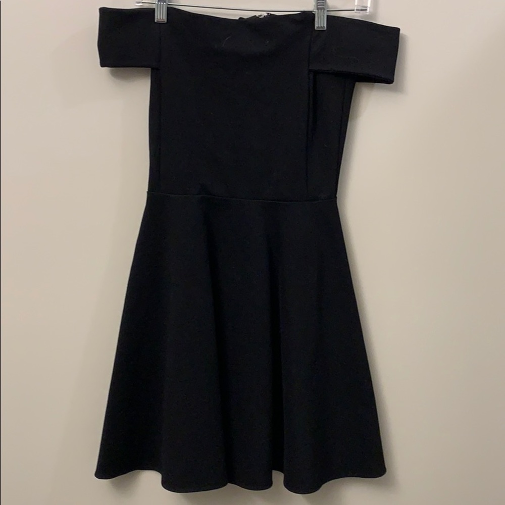 Black off the shoulder fitted dress